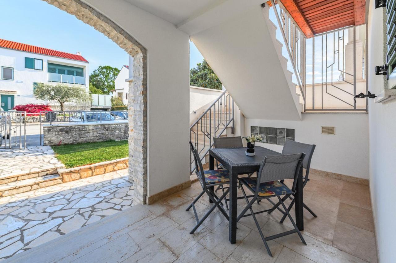 Apartman Inteuro Porec Bagian luar foto
