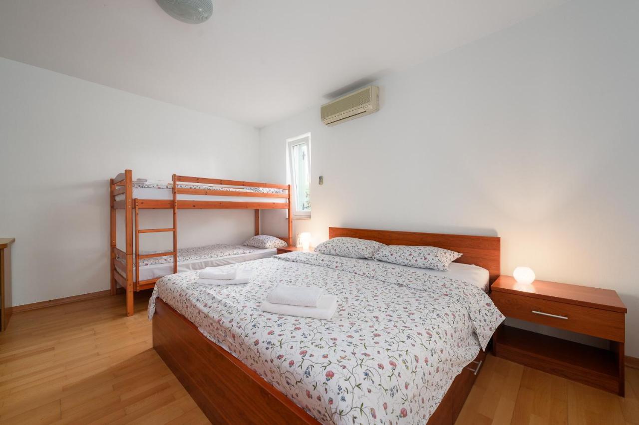 Apartman Inteuro Porec Bagian luar foto