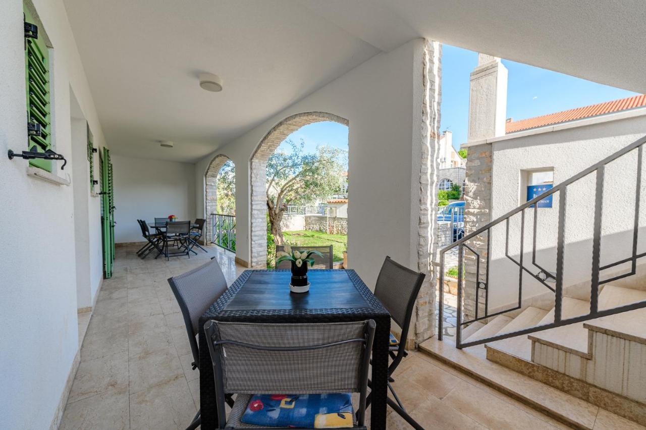 Apartman Inteuro Porec Bagian luar foto