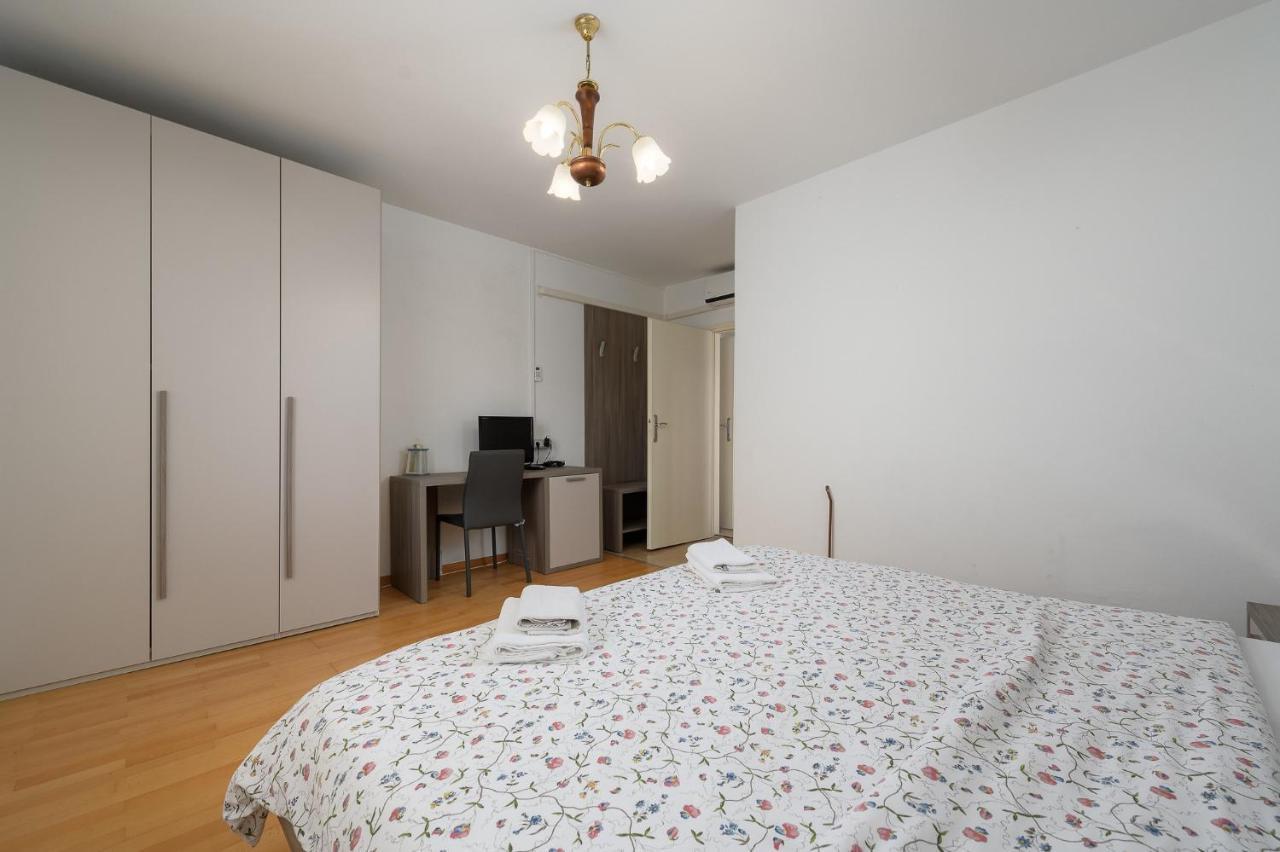 Apartman Inteuro Porec Bagian luar foto