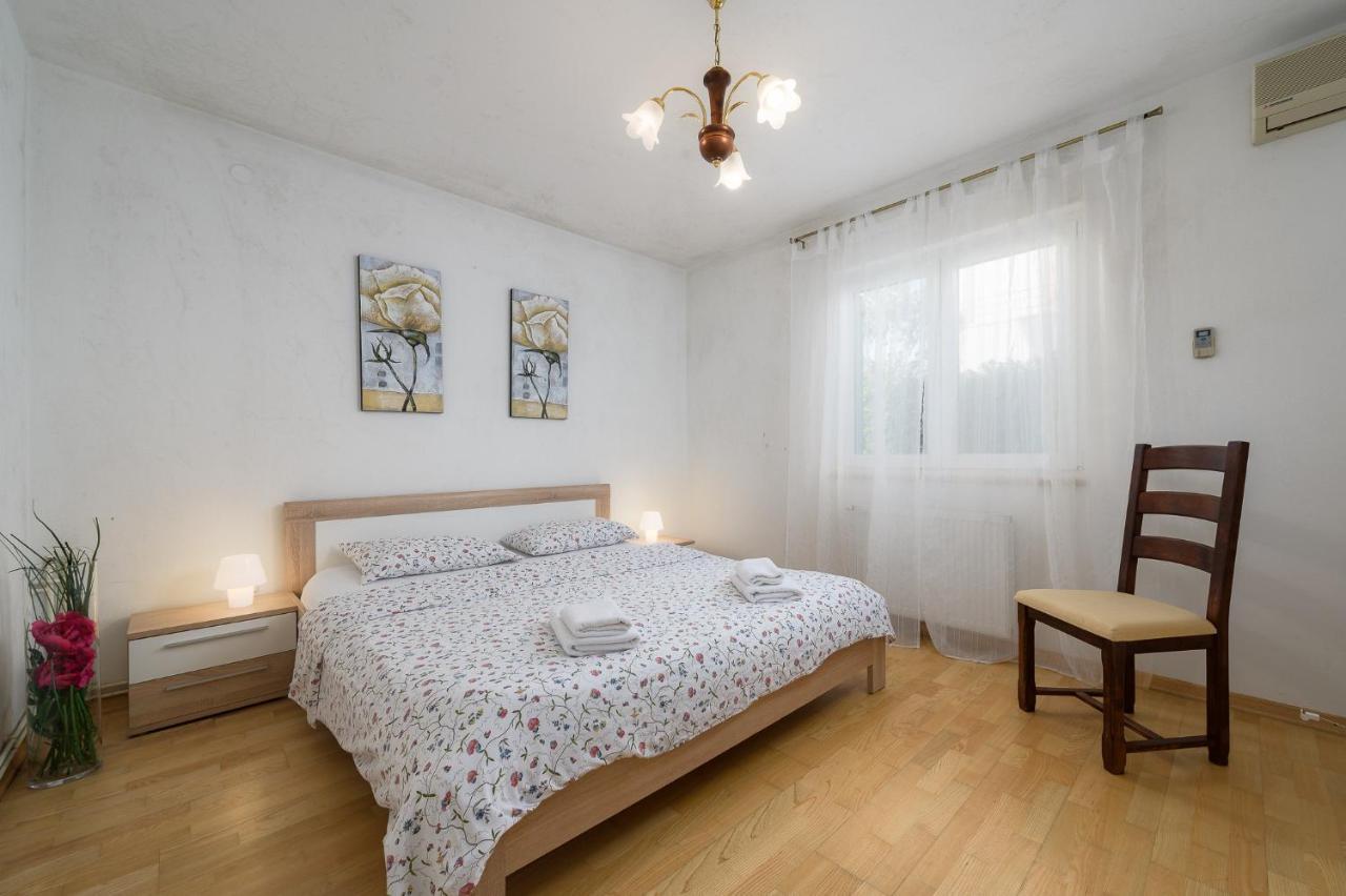 Apartman Inteuro Porec Bagian luar foto